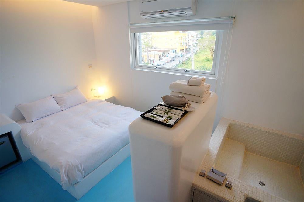 Bed and Breakfast Kenting The House Shanjiao Екстер'єр фото